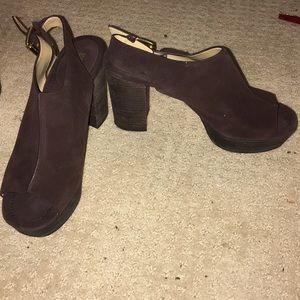 Never been worn Michael Kors clogs